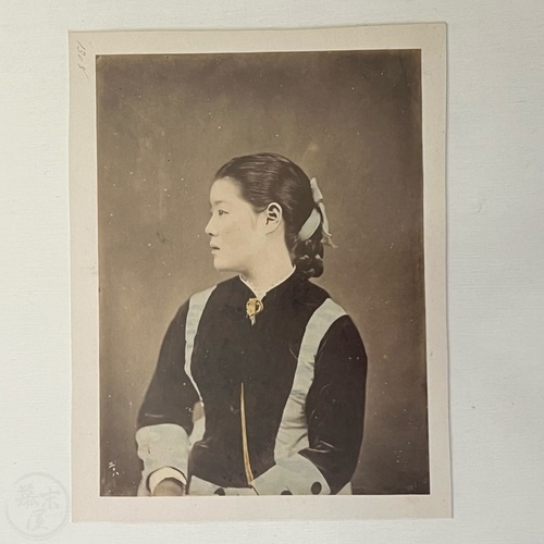 Medium format photo of Japanese lady in Western dress Attributed to Usui Shūzaburō